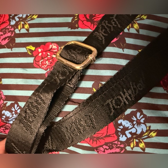 Betsey Johnson floral crossbody  Tote + Multi Pockets - Picture 5 of 6